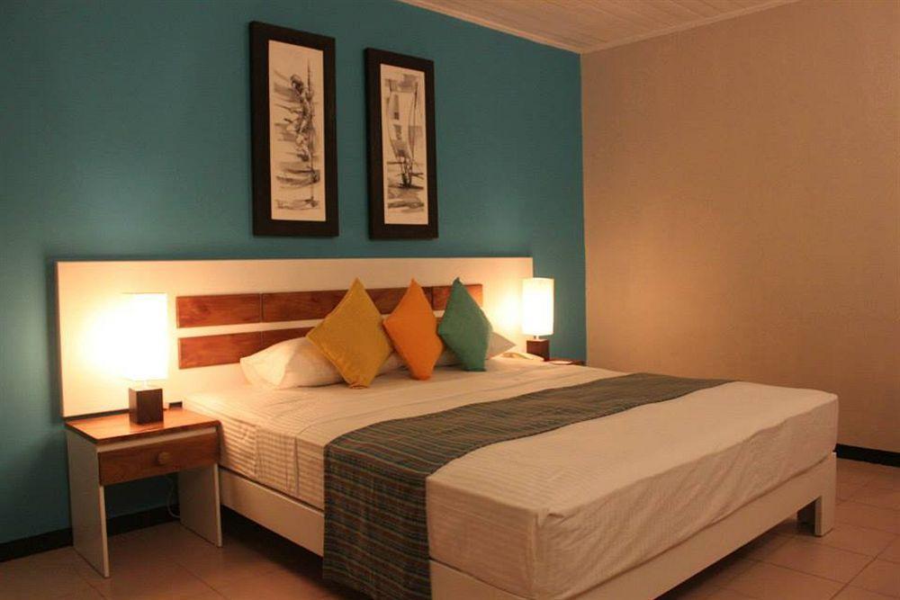Bay Beach Weligama Esterno foto